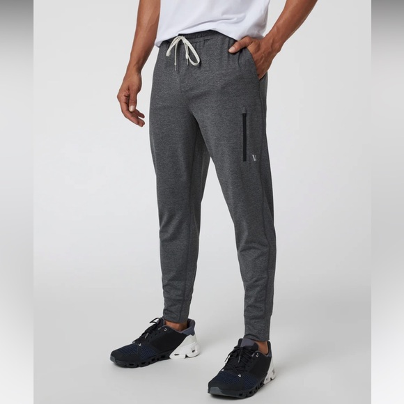 NWT! Vuori Sunday Performance Jogger in Charcoal Heather - Picture 1 of 11